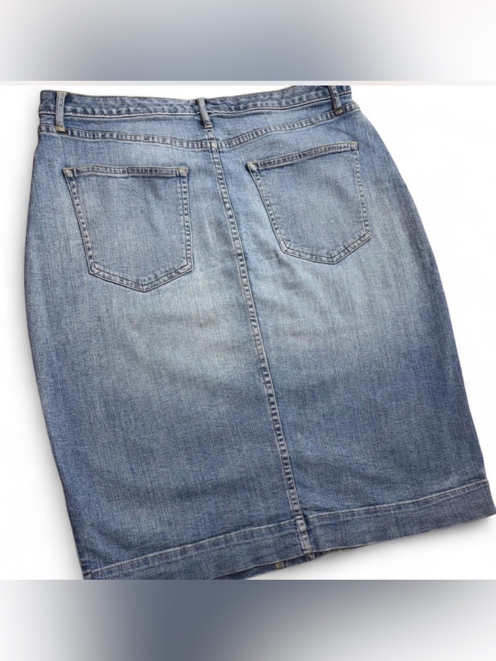 Banana Republic Straight Light Blue Denim Button-Front Pencil women’s Skirt. - Picture 3 of 7